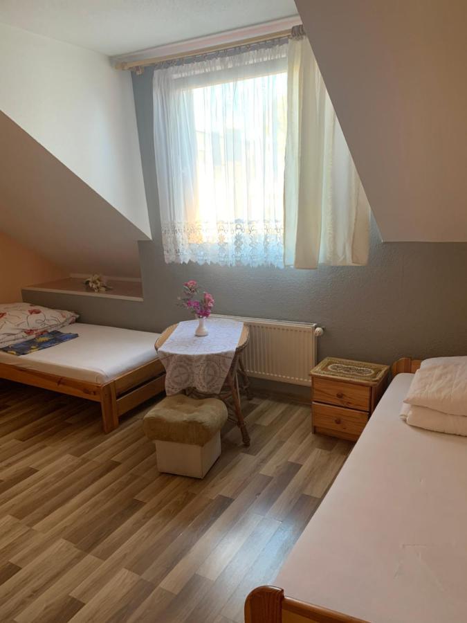 Tanie Noclegi Bartek Kielce Esterno foto