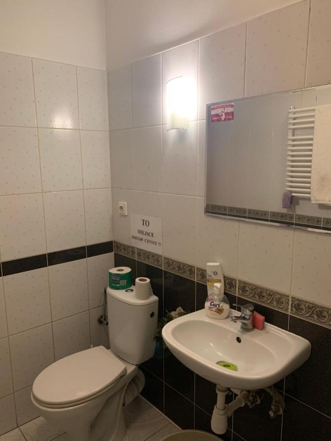 Tanie Noclegi Bartek Kielce Esterno foto